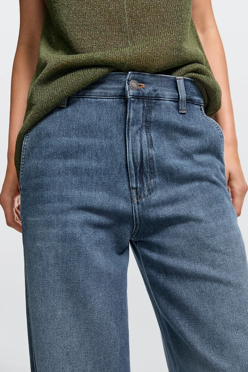 Mid-waist wide-leg jeans
