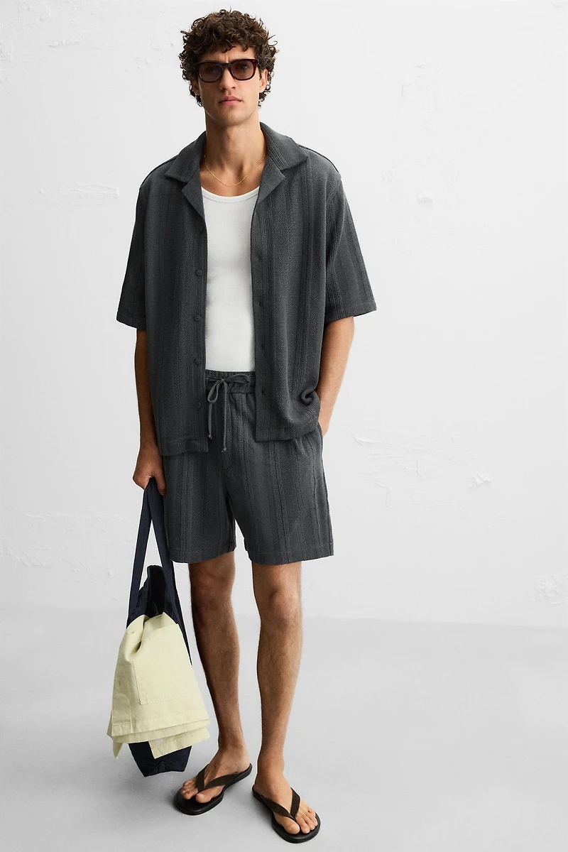 JACQUARD TEXTURED SHORTS