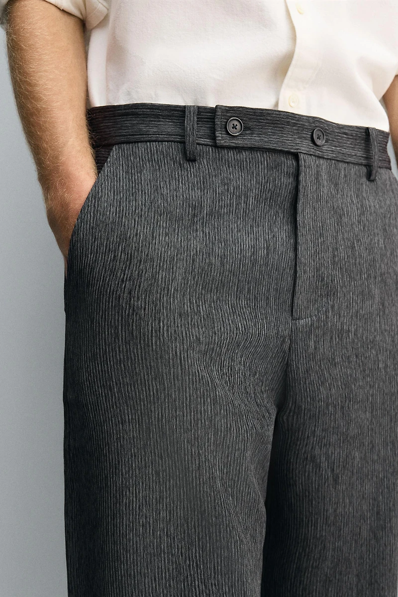 TEXTURED TAPERED FIT PANTS