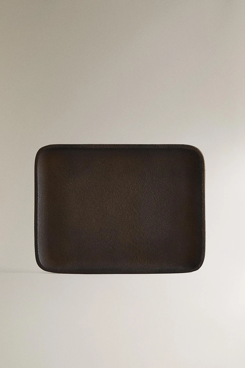 BLACK METAL TRAY