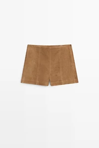 Suede leather shorts with seam details