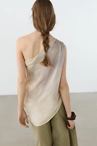 Asymmetric draped top