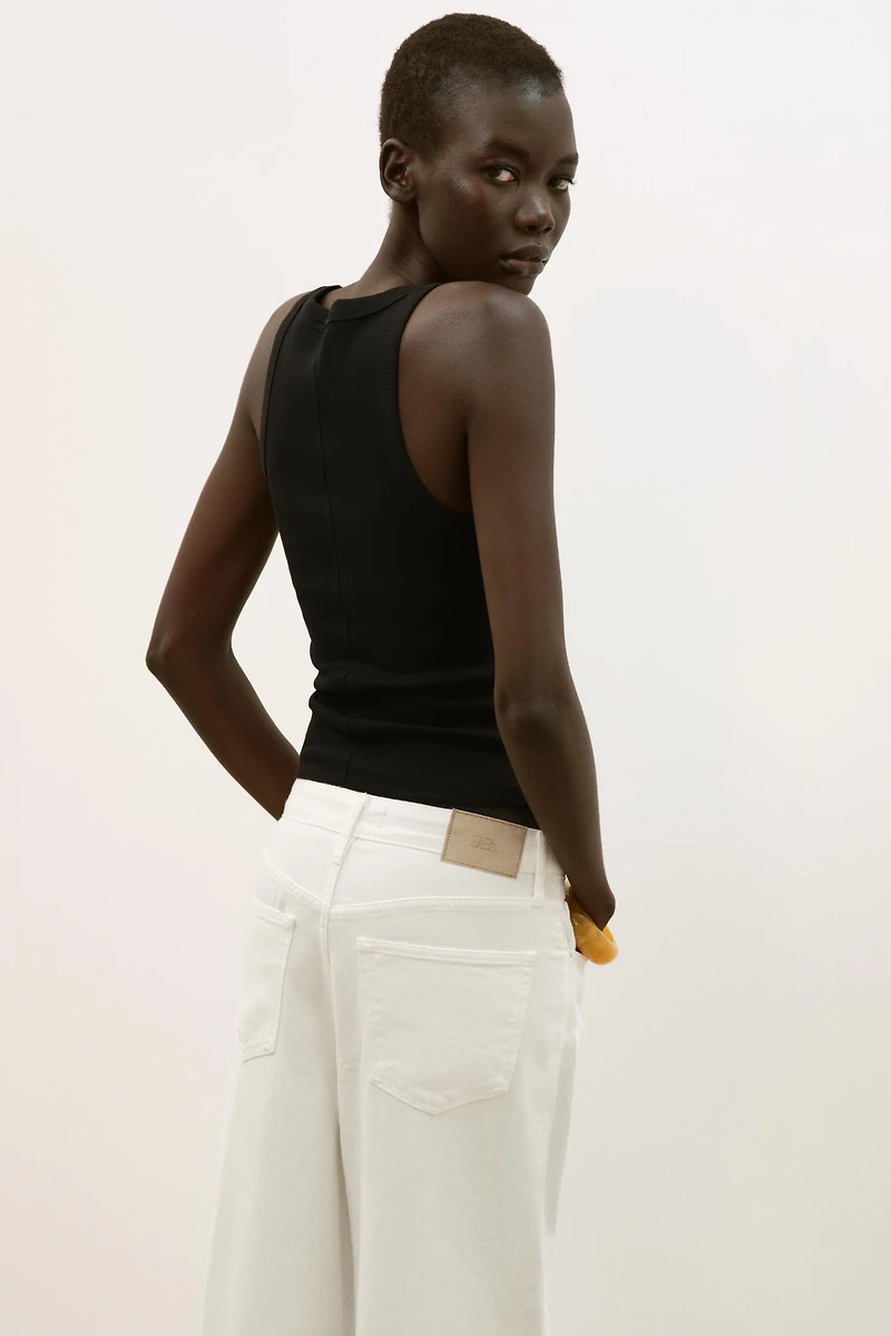 RIBBED SLEEVELESS TOP
