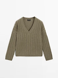 100% cashmere oversize knit sweater