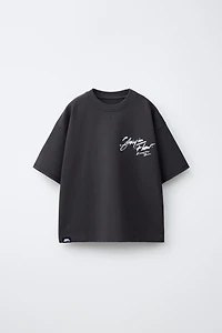 T-SHIRT MOLLETON IMPRIMÉ GRAFFITI