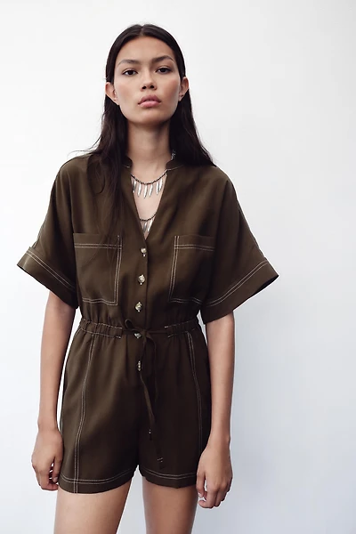SHORT JUMPSUIT WITH TOPSTITCHING
