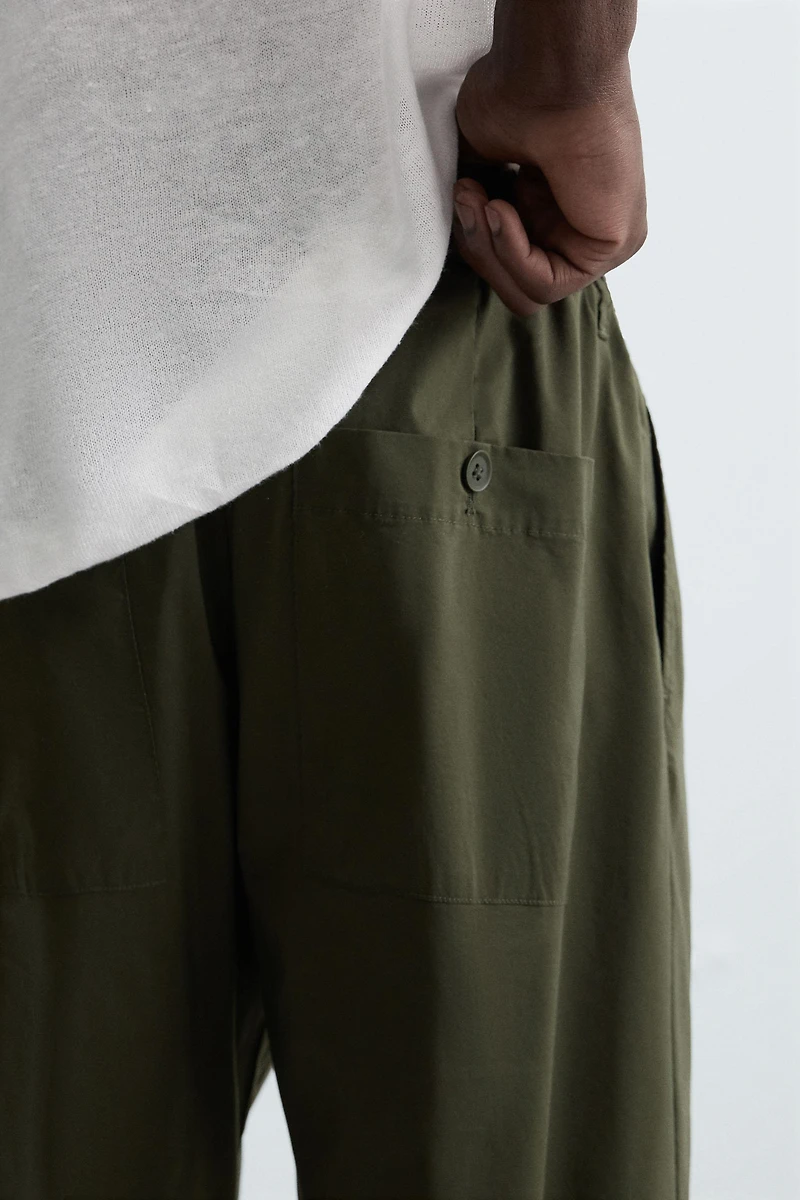LIGHTWEIGHT RELAXED FIT PANTS