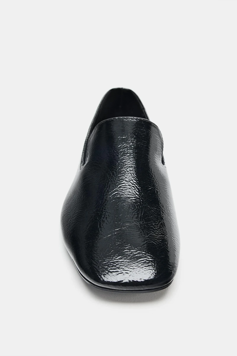 PATENT EFFECT LOAFERS