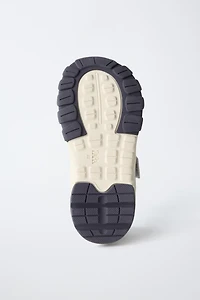 BAREFOOT SNEAKERS