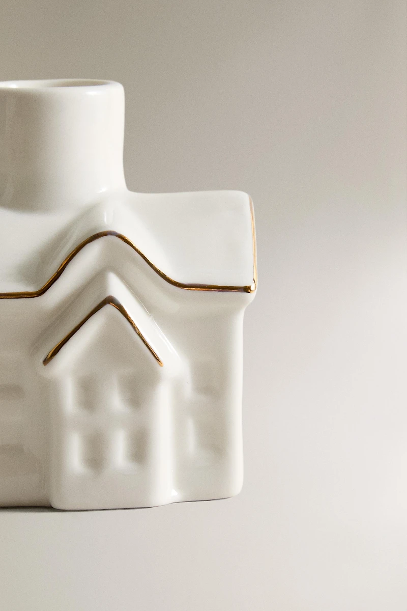 CERAMIC CHRISTMAS HOUSE TEALIGHT HOLDER