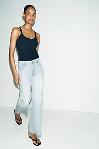 Z1975 LOW RISE STRAIGHT LEG JEANS WITH SEAM DETAIL