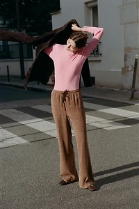 STRAIGHT LEG ELASTIC WAIST PANTS