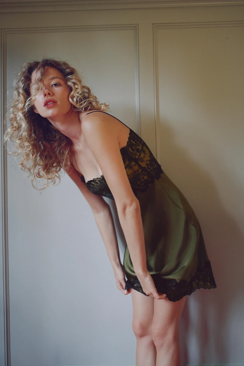 SATIN MIDI LACE DRESS