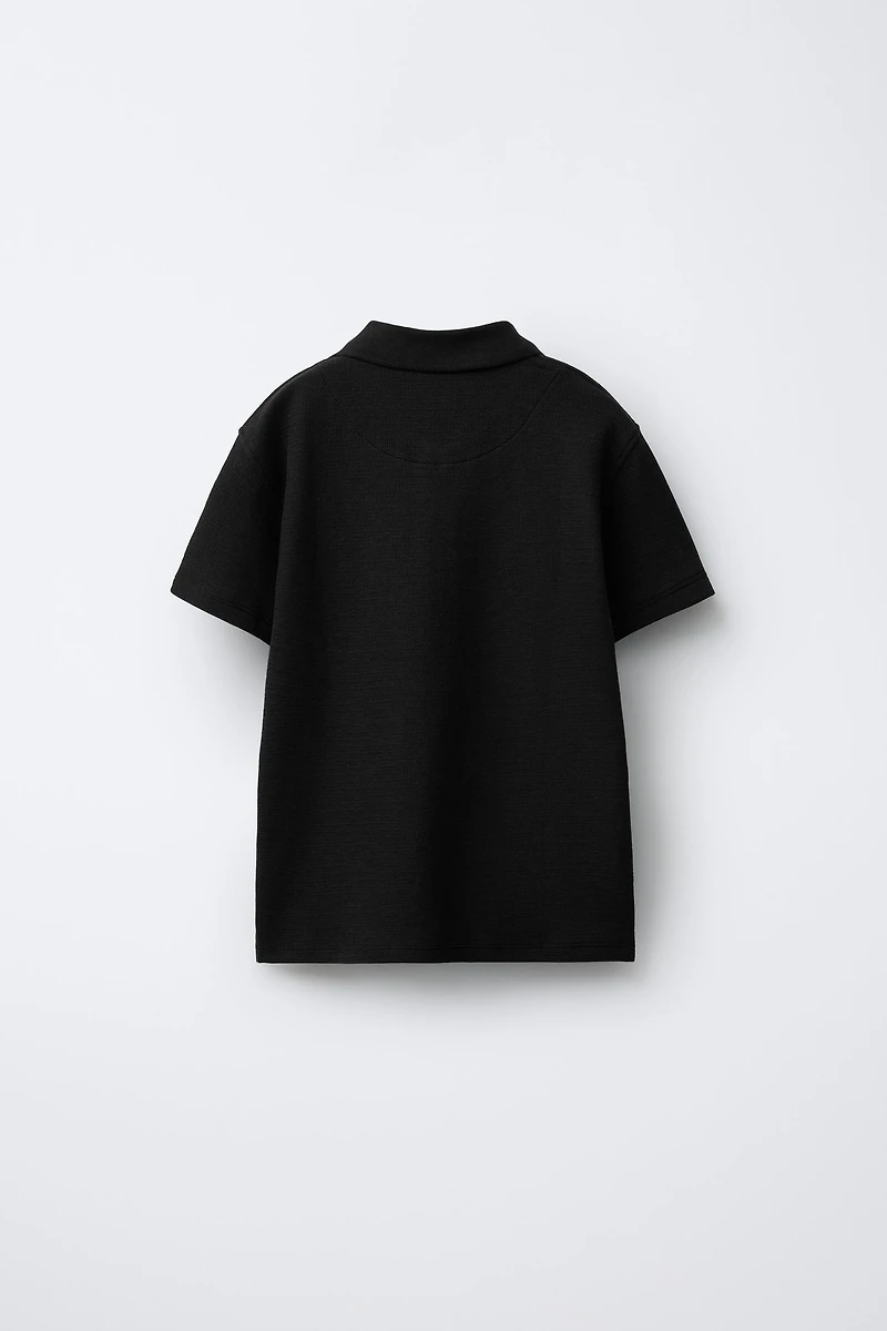 TEXTURED POLO WITH LABEL