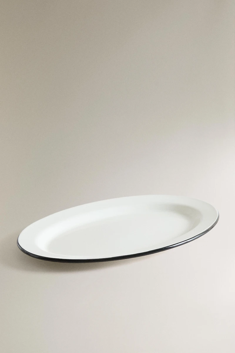 IRON RIM SERVING DISH