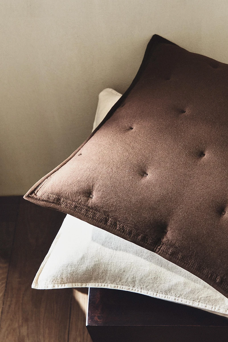 MICROFIBER PILLOW SHAM FOR QUILT
