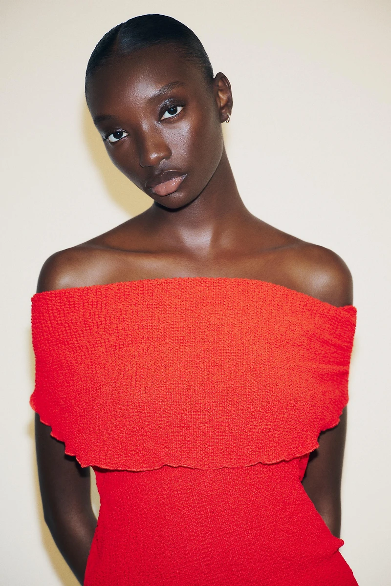 MULTI-POSITION LAYERED TEXTURED TOP