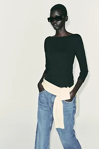 BOAT NECK T-SHIRT