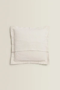 THROW PILLOW COVER WITH POLKA DOT DESIGN