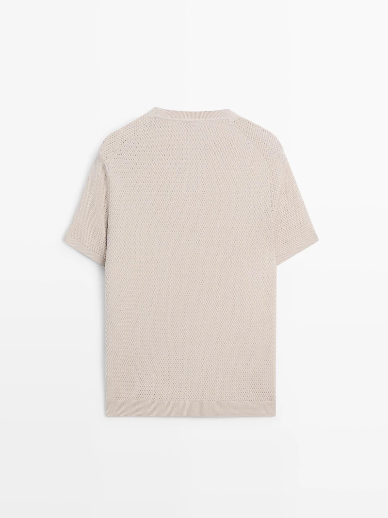 Textured knit short sleeve T-shirt