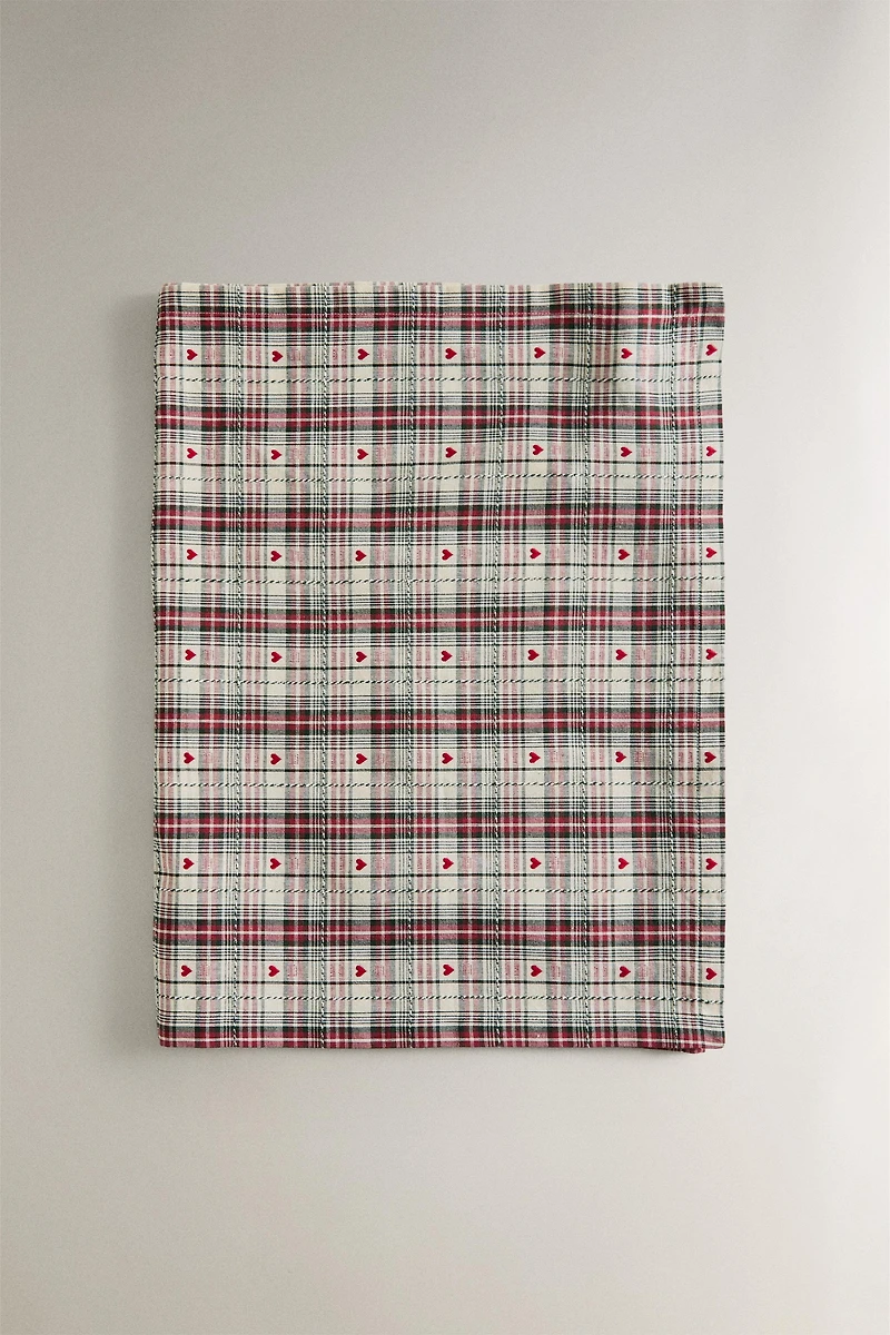 DYED THREAD CHRISTMAS HEART TABLE RUNNER