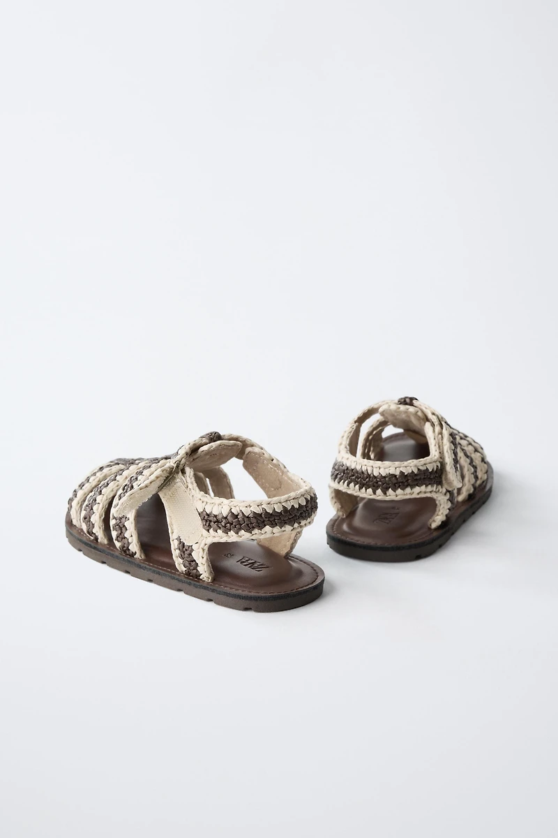 HOOK AND LOOP FASTENING FISHERMAN SANDALS