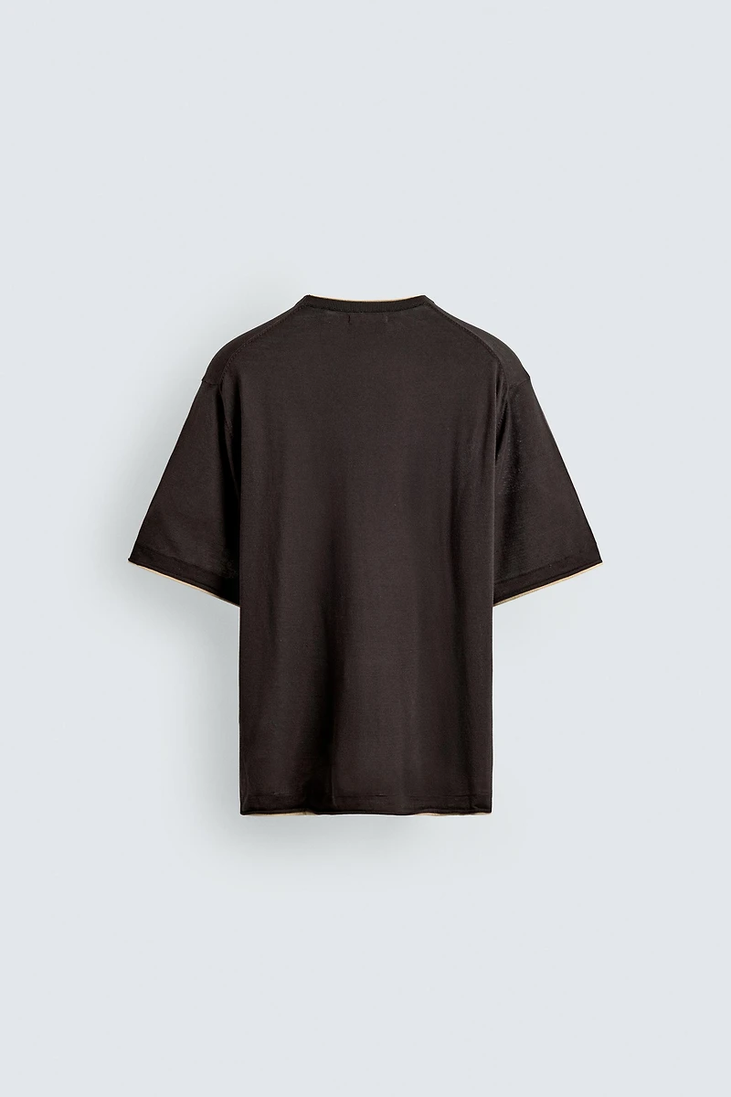 T-SHIRT EN MAILLE FINITIONS CONTRASTÉES