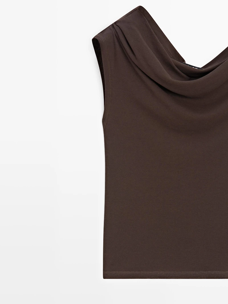 Sleeveless asymmetric top