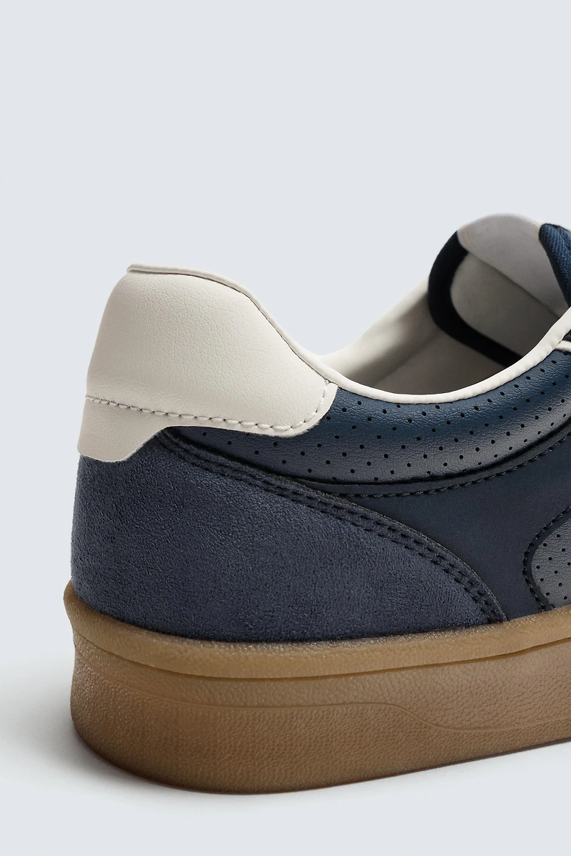 CONTRAST SOLE SNEAKERS