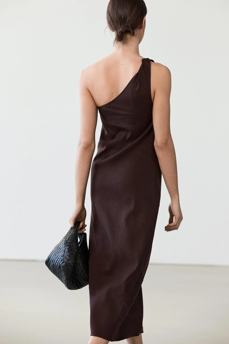 Robe asymétrique mélange de lin