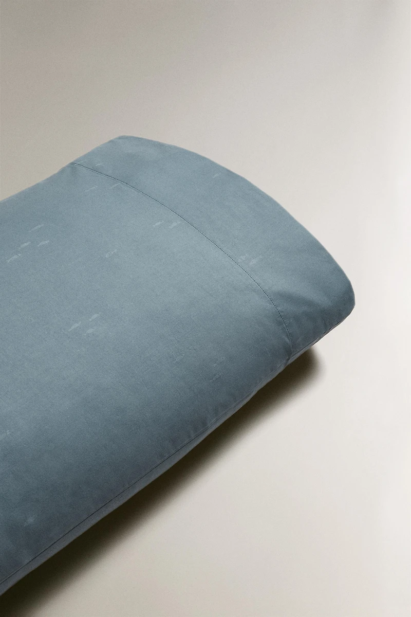 FISH PRINT PILLOWCASE