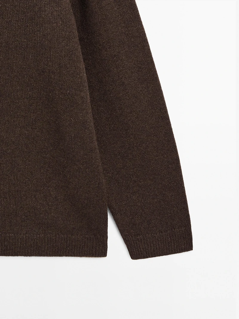 Pull oversize col en V cachemire