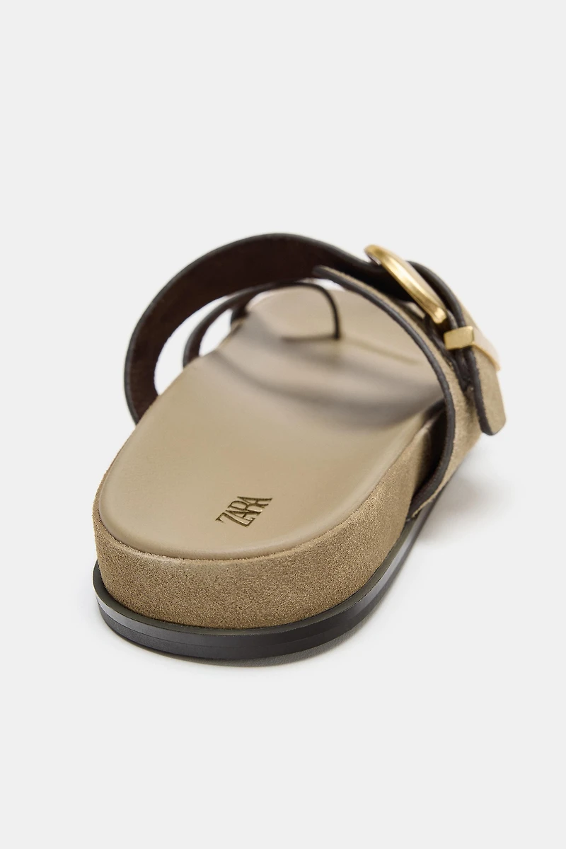 LEATHER BUCKLE SANDALS