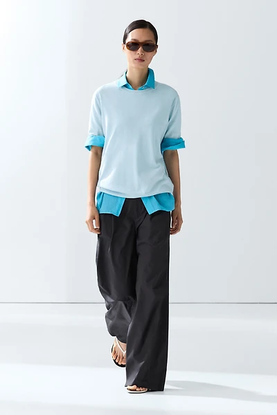 Short-sleeve fine-knit sweater