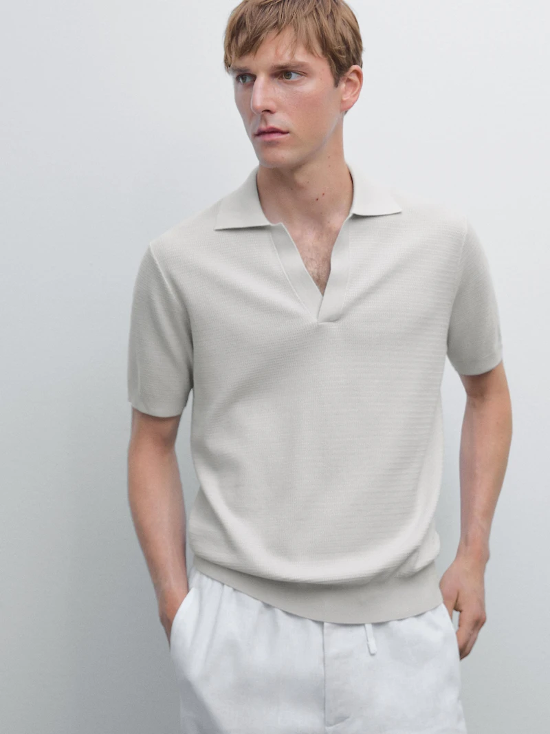 Polo en maille à col V
