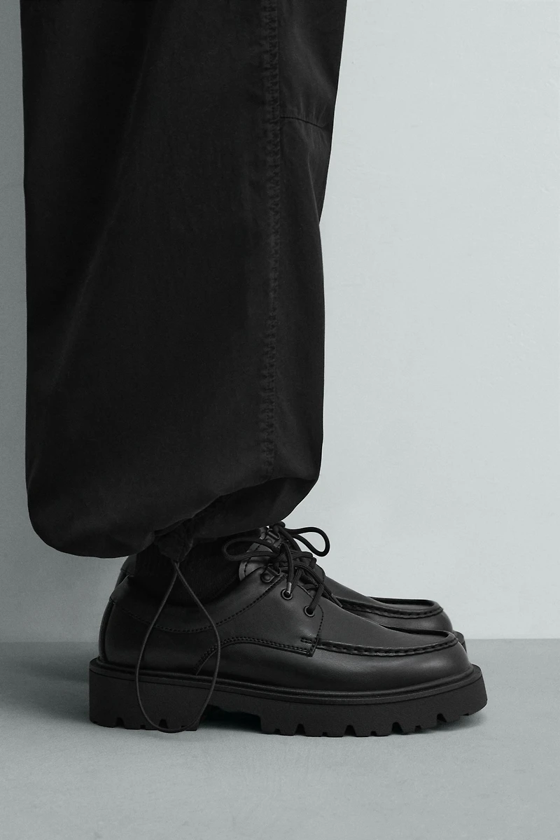 CHUNKY MOC TOE SHOES