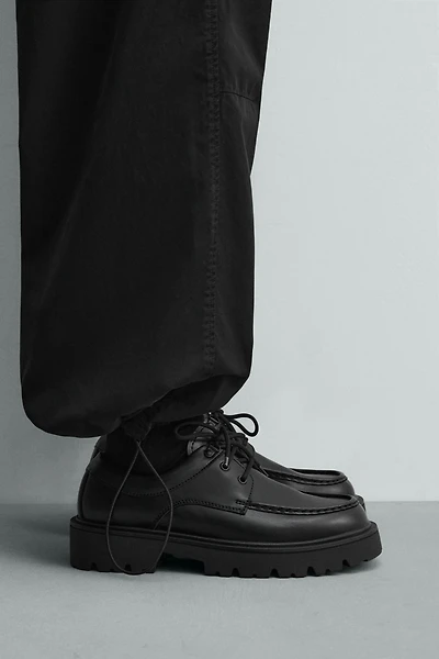 CHUNKY MOC TOE SHOES