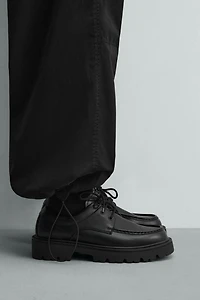 CHUNKY MOC TOE SHOES