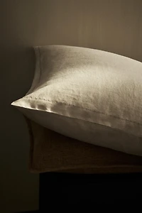 PADDED LINEN CUSHION COVER FOR QUILTS WITH DOTS