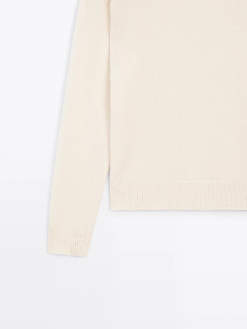 100% cashmere crew neck sweater