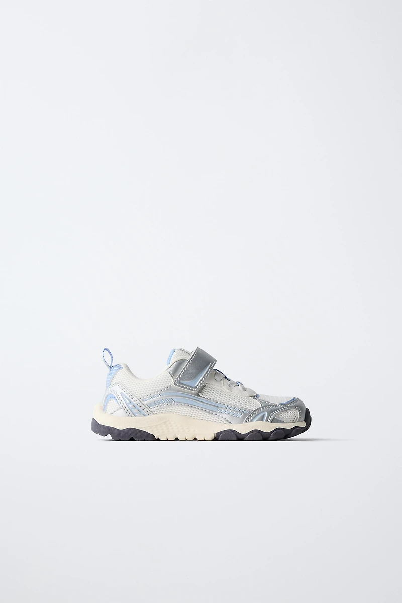 BAREFOOT SNEAKERS