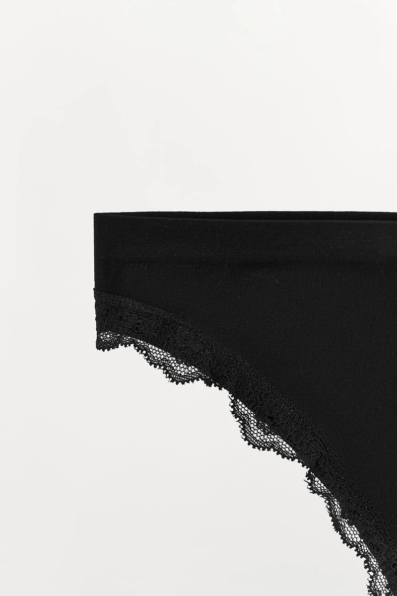 LACE SHEER THONG