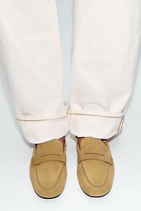GATHERED SPLIT LEATHER LOAFERS