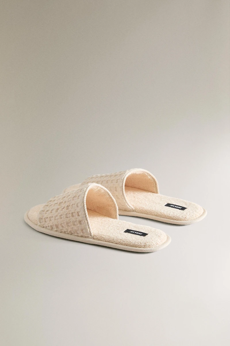 CHAUSSONS WAFFLE ÉPONGE