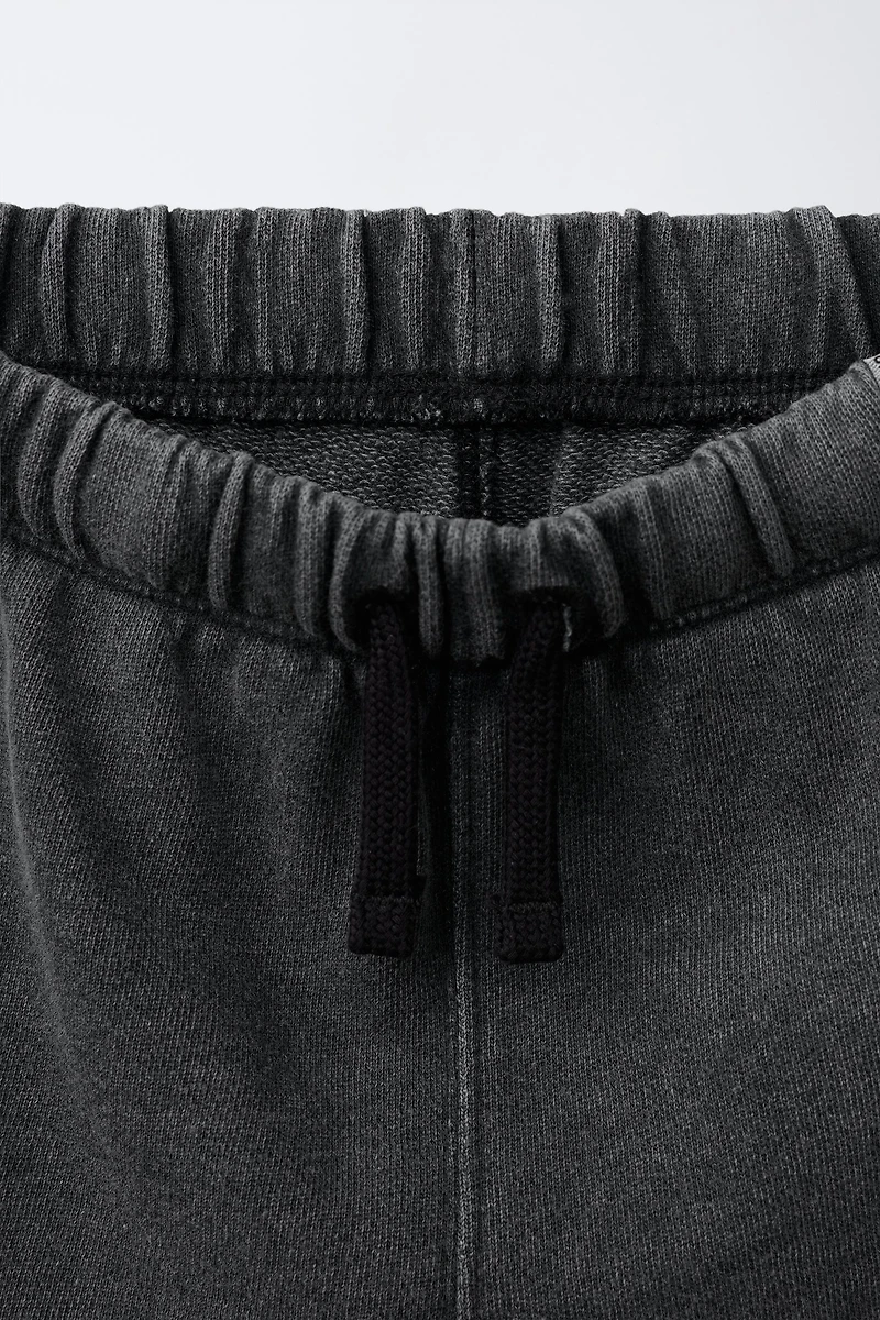 PLUSH LABEL SHORTS