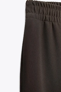 PANTALON À JAMBES LARGES