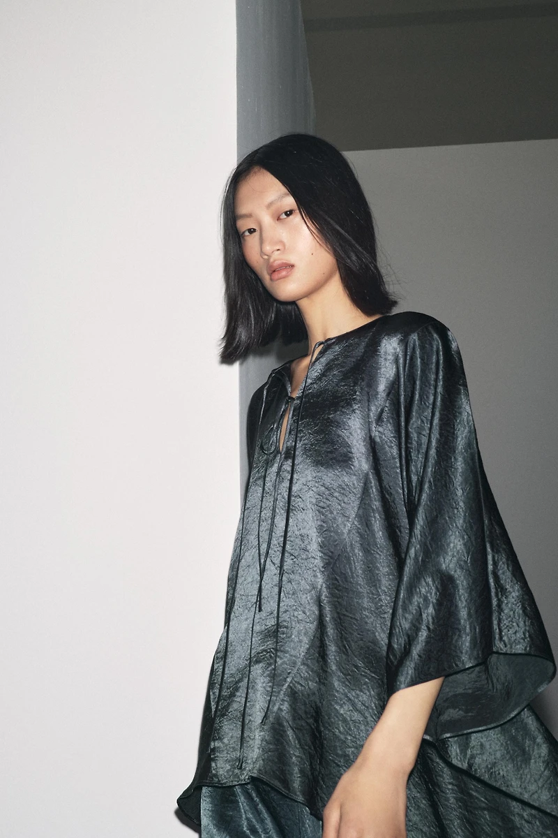 ZW COLLECTION SATIN EFFECT CAPE SHIRT