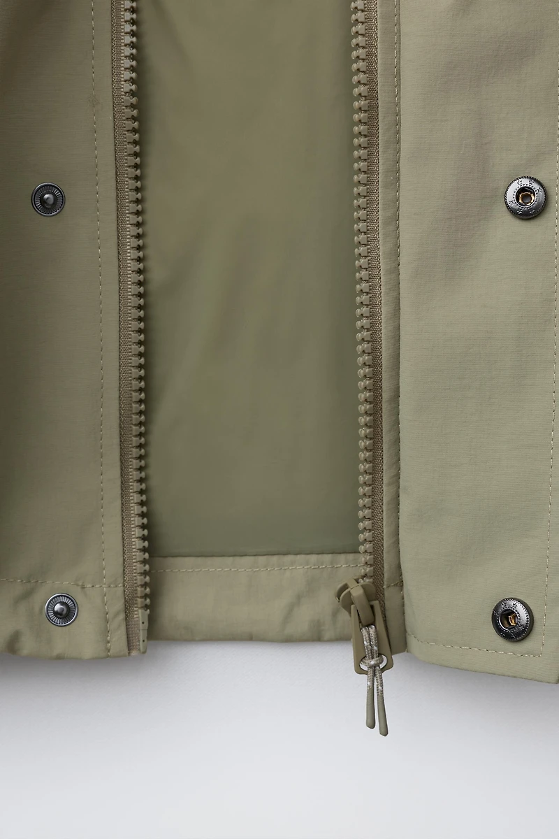 SHORT POCKET PARKA