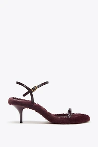 SANDALES À TALONS ET SEMELLE EFFET FOURRURE