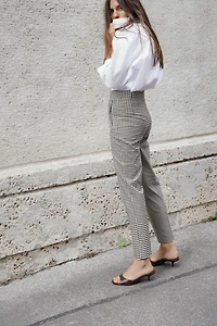 HIGH-WAISTED PANTS